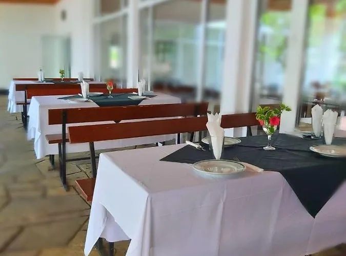 централ Hotel 2*