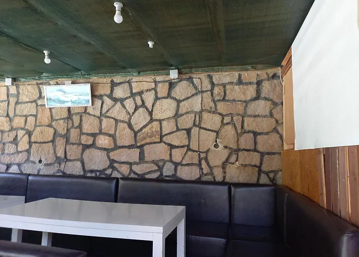 централ Hotel 2*